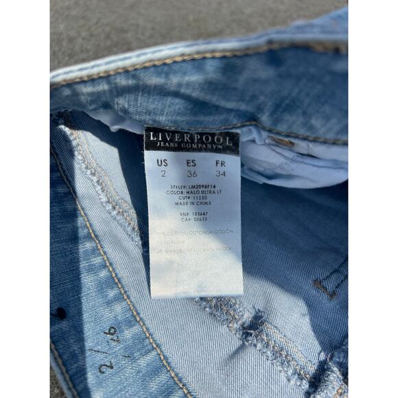 Liverpool Pants Women Size 2 Light Wash Skinny Jeans Zip Fly 5-Pocket Design - Picture 4 of 6